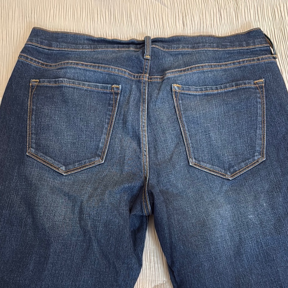 Old Navy Medium Blue Flare Jeans - Picture 5 of 9